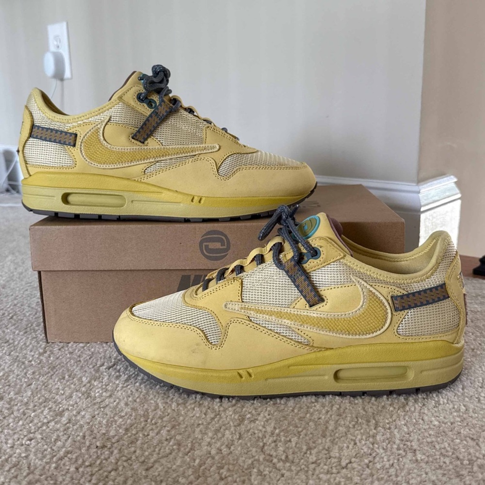 Travis Scott x Nike Air Max 1 ‘Saturn Gold’